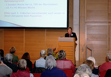 Monika Fränznick referiert Monika Fränznick referiert